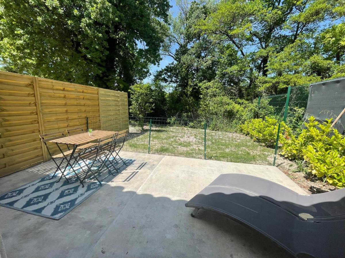 Appartement Avec Terrasse Vue Sorgue Le Thor Dış mekan fotoğraf